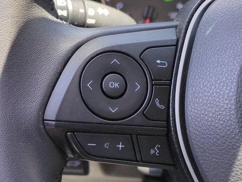 Used 2022 Toyota RAV4 XLE Premium FWD image 21
