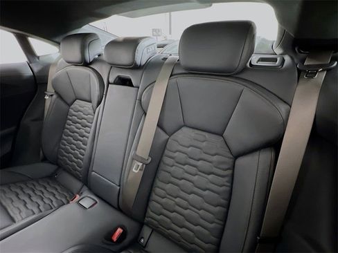 New 2026 Audi RS e-tron GT Base image 22