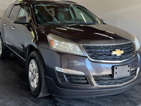 Used 2015 Chevrolet Traverse LS image 2