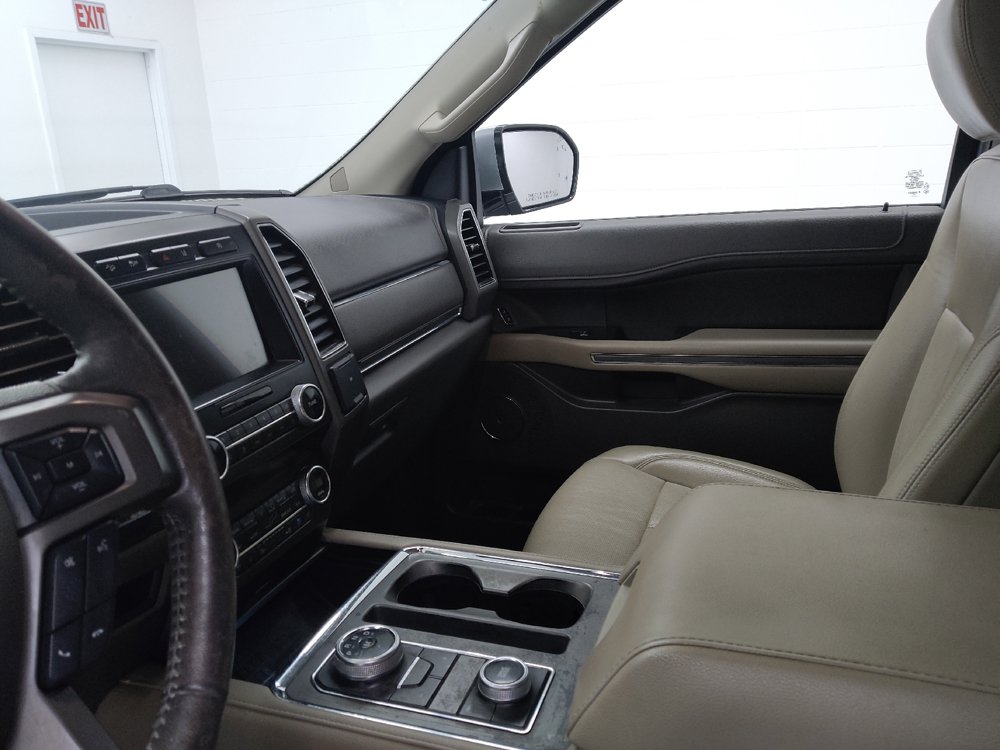 Used 2020 Ford Expedition XLT w/ Equipment Group 202A AWD/4WD image 26