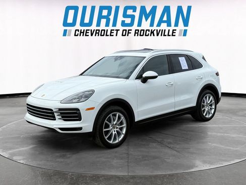 Used 2019 Porsche Cayenne Base image 2