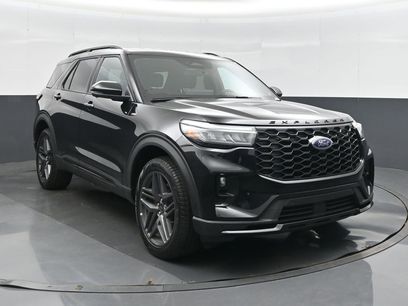 Used 2025 Ford Explorer ST-Line w/ ST-Line Street Pack