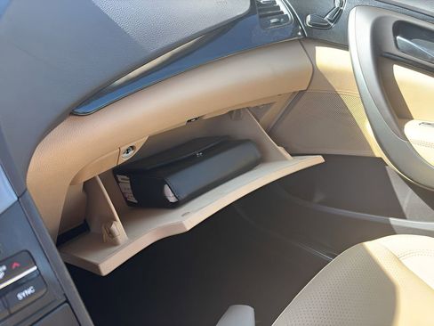 Used 2016 Hyundai Azera Limited FWD image 18