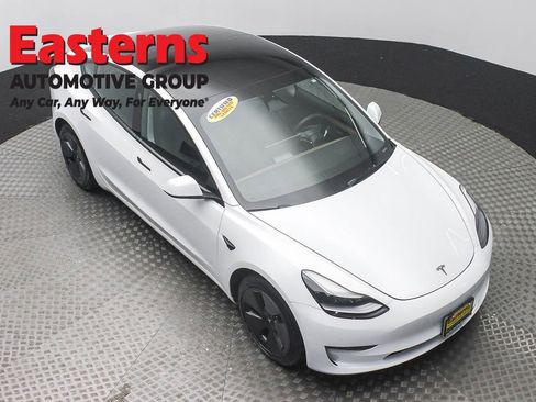 Used 2023 Tesla Model 3 Standard Range RWD image 3