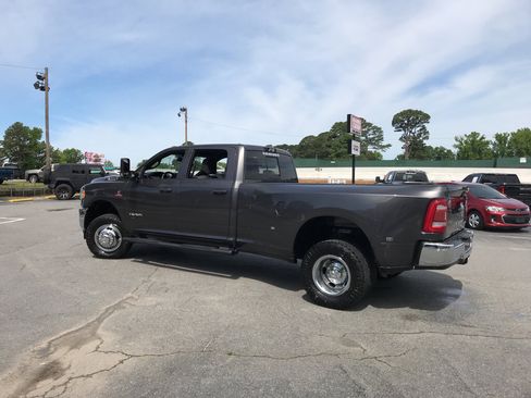 Used 2022 RAM 3500 Tradesman w/ Towing Technology Group AWD/4WD image 7