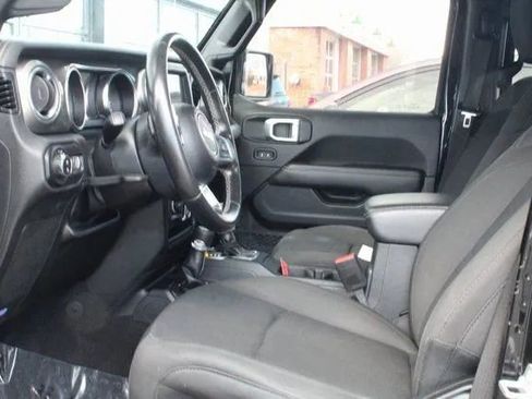 Used 2021 Jeep Gladiator Overland w/ LED Lighting Group image 40