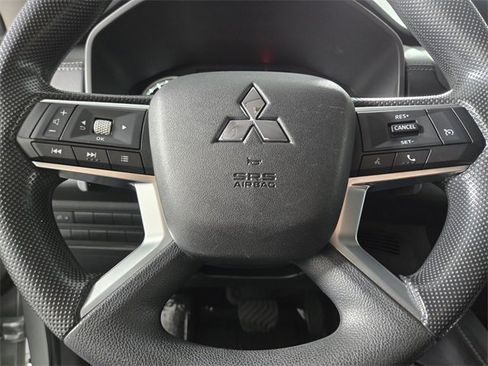 Used 2022 Mitsubishi Outlander ES image 21