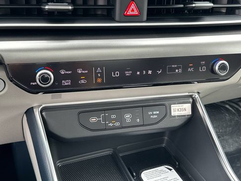 New 2026 Kia Carnival SX w/ SX Dark Edition Package FWD image 25