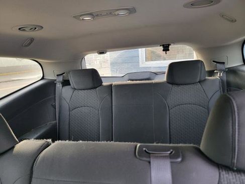 Used 2009 Chevrolet Traverse LT image 11