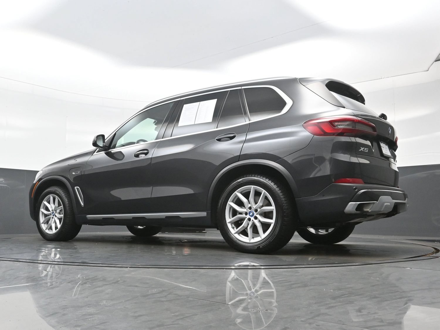 Used 2023 BMW X5 xDrive45e AWD/4WD image 30