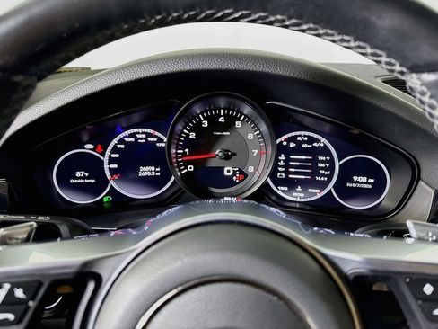 Certified 2023 Porsche Cayenne Platinum Edition AWD/4WD image 22