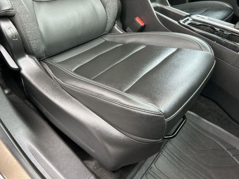 Used 2021 Chevrolet TrailBlazer ACTIV w/ Technology Package image 14