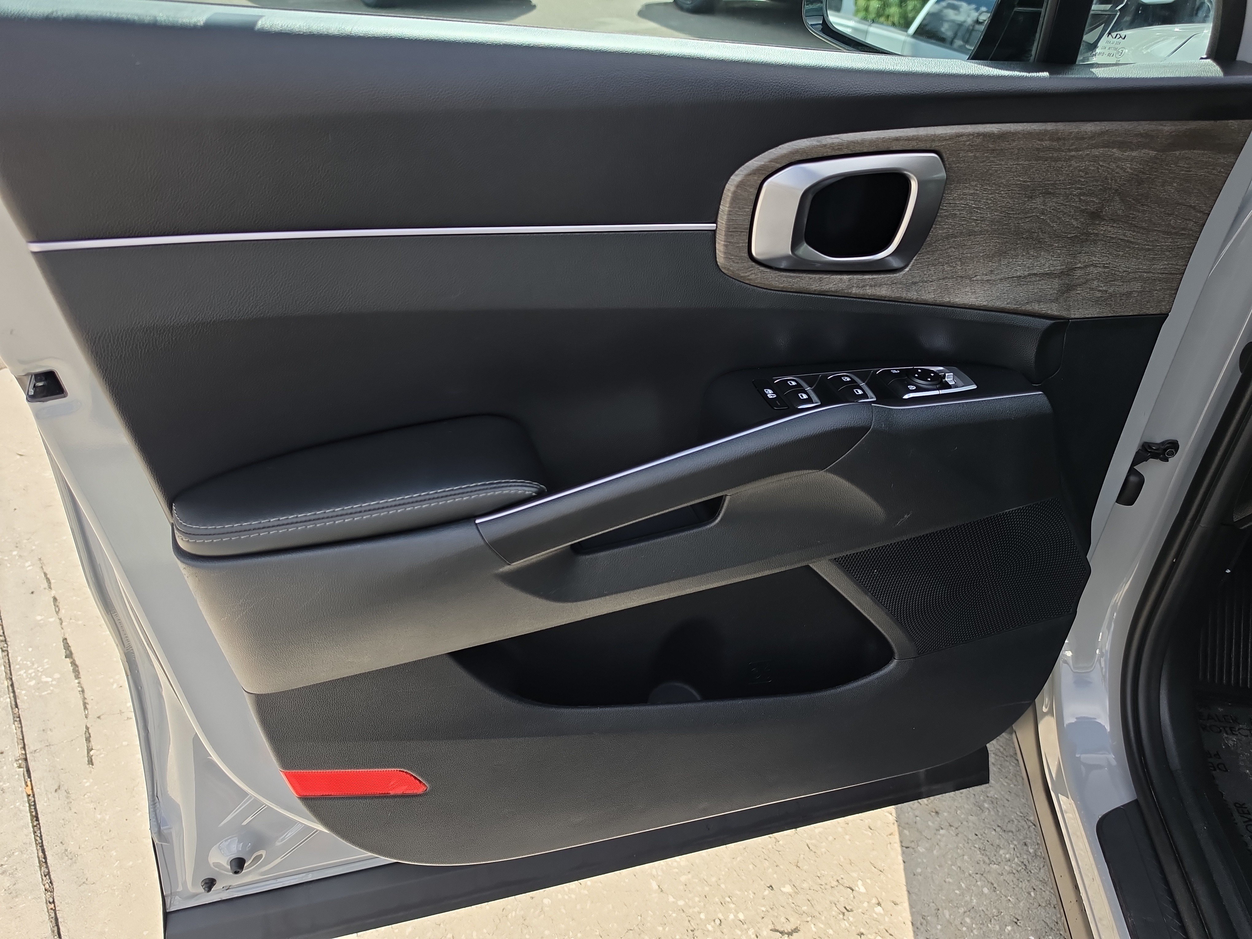 Certified 2023 Kia Sorento S AWD/4WD image 17