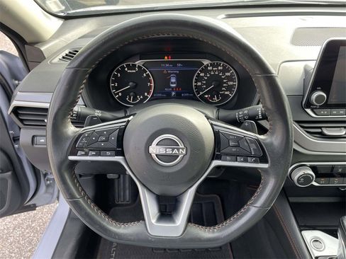 Used 2024 Nissan Altima 2.5 SR image 18