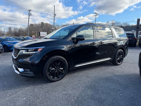 Used 2022 Kia Carnival SX Prestige image 4