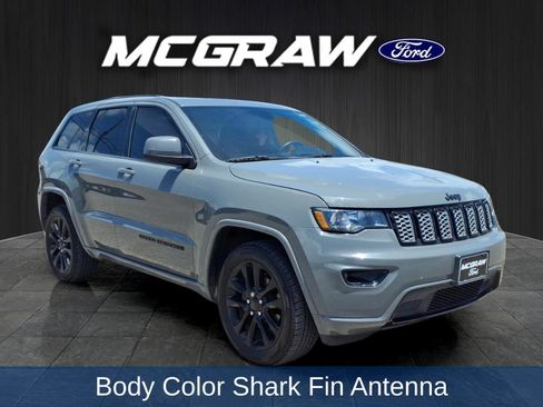 Used 2020 Jeep Grand Cherokee Altitude RWD image 11