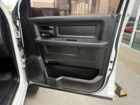 Used 2018 RAM 3500 Tradesman w/ Chrome Appearance Group AWD/4WD image 25
