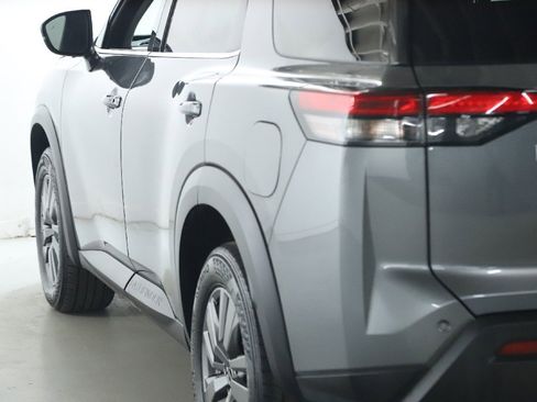 Used 2025 Nissan Pathfinder SV image 44