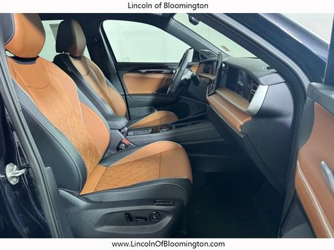 Used 2026 Volkswagen Tiguan SEL R-Line AWD/4WD image 10