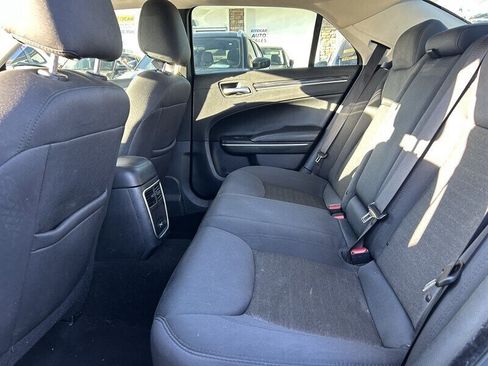 Used 2020 Chrysler 300 Touring image 13