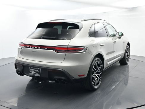 Certified 2025 Porsche Macan image 14