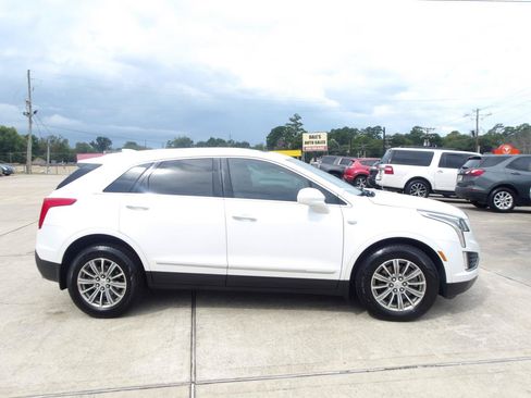 Used 2018 Cadillac XT5 Luxury w/ Driver Awareness Package FWD image 5