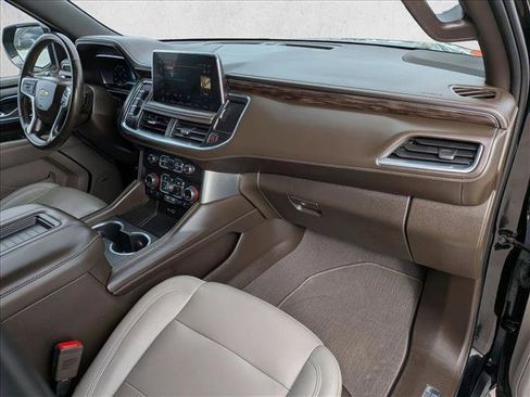 Used 2022 Chevrolet Tahoe LT w/ LT Signature Package RWD image 24