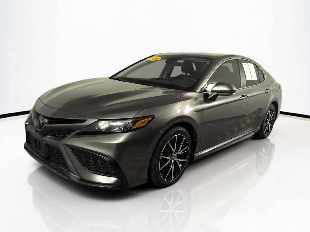 Used 2022 Toyota Camry SE FWD image 11