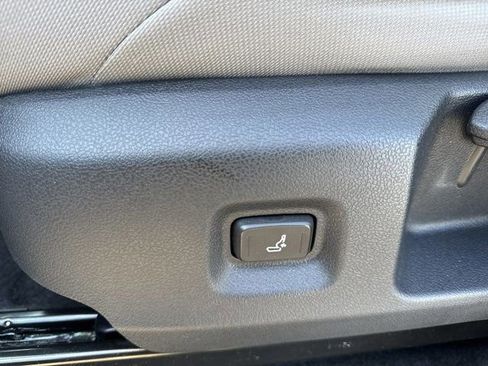 Used 2025 Toyota Tacoma SR5 image 15