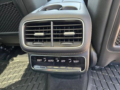 Certified 2026 Mercedes-Benz GLS 450 4MATIC image 18