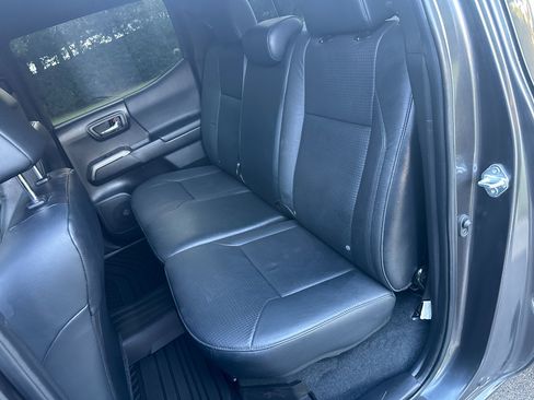 Used 2023 Toyota Tacoma Limited image 18