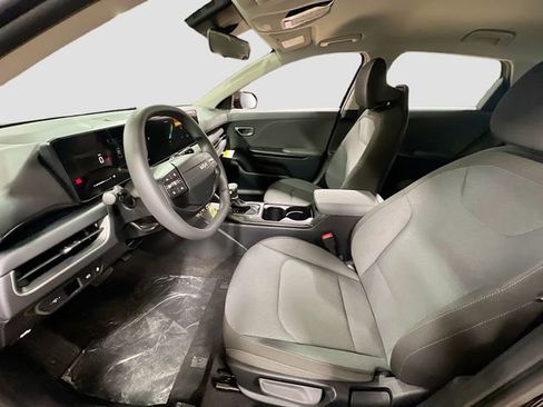 New 2025 Kia K4 LX image 19