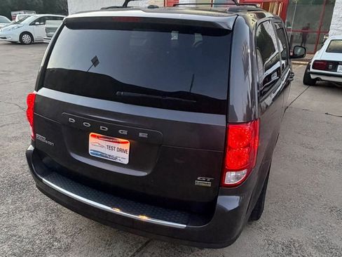 Used 2018 Dodge Grand Caravan GT FWD image 2