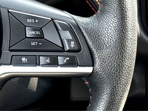 Used 2023 Nissan Kicks SR w/ SR Premium Package FWD image 9