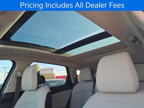 New 2026 Kia Sportage EX w/ EX Panorama Roof Package FWD image 9