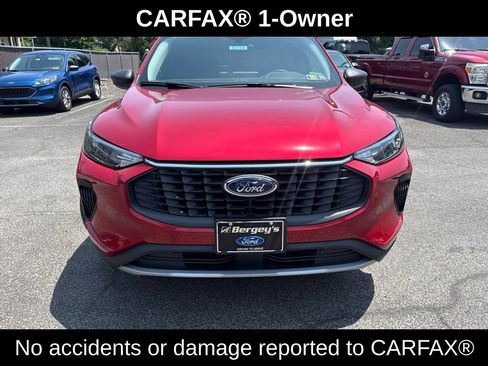 Used 2023 Ford Escape Active w/ Tech Pack #1 AWD/4WD image 2