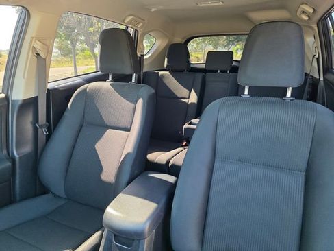Used 2018 Toyota RAV4 LE w/ All Weather Liner Package AWD/4WD image 27