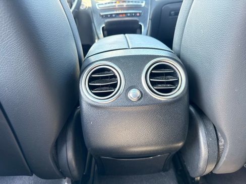 Used 2022 Mercedes-Benz GLC 300 image 12