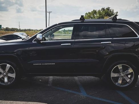 Used 2014 Jeep Grand Cherokee Overland AWD/4WD image 19