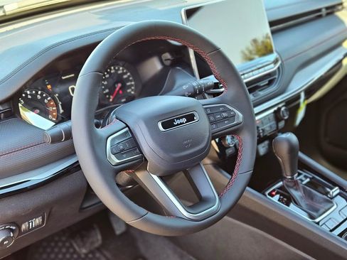 New 2026 Jeep Compass Trailhawk image 19