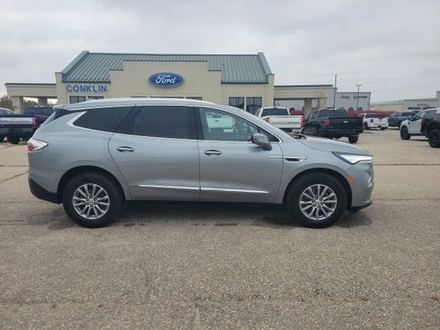 Used 2024 Buick Enclave Premium image 21