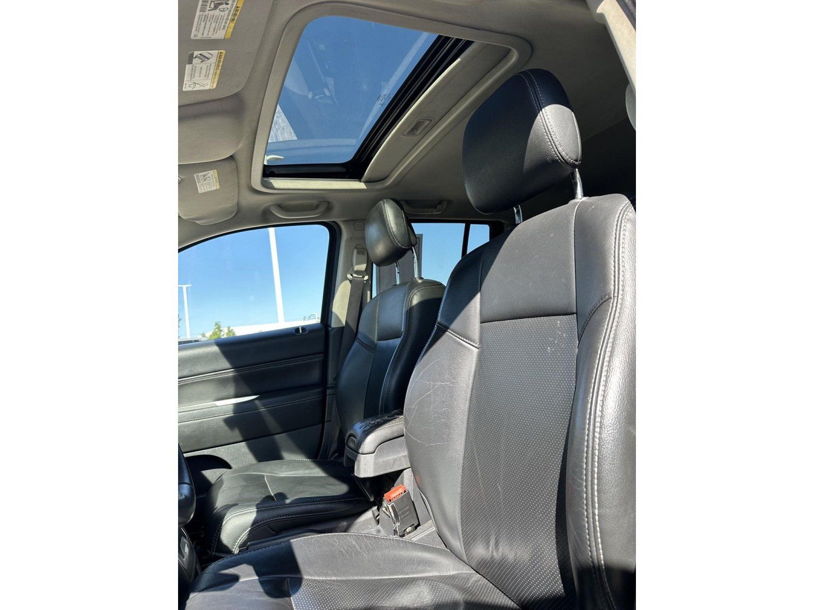 Used 2017 Jeep Compass High Altitude FWD image 19
