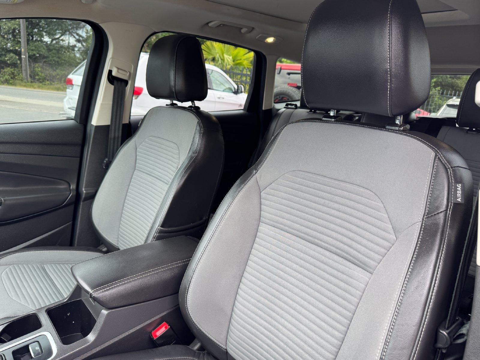 Used 2017 Ford Escape Titanium AWD/4WD image 11