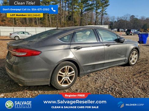 Used 2018 Ford Fusion SE image 4