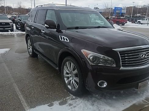 Used 2011 INFINITI QX56 4WD w/ Deluxe Touring Pkg image 3