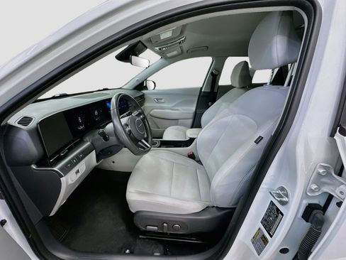Used 2025 Hyundai Kona SEL AWD/4WD image 13