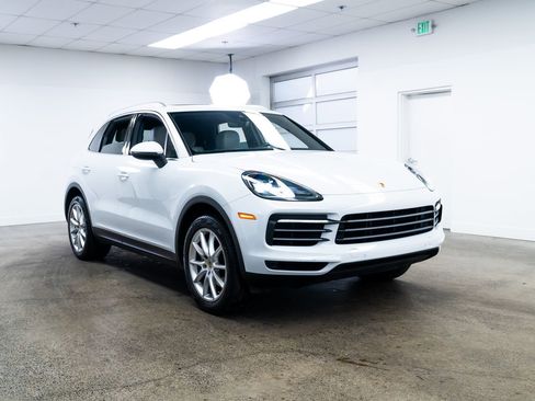 Used 2020 Porsche Cayenne AWD/4WD image 27