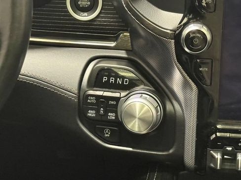 Used 2020 RAM 1500 Limited w/ Black Appearance Package AWD/4WD image 11