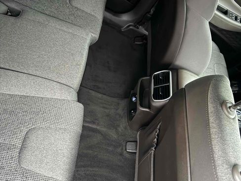 Used 2020 Hyundai Santa Fe SE image 57