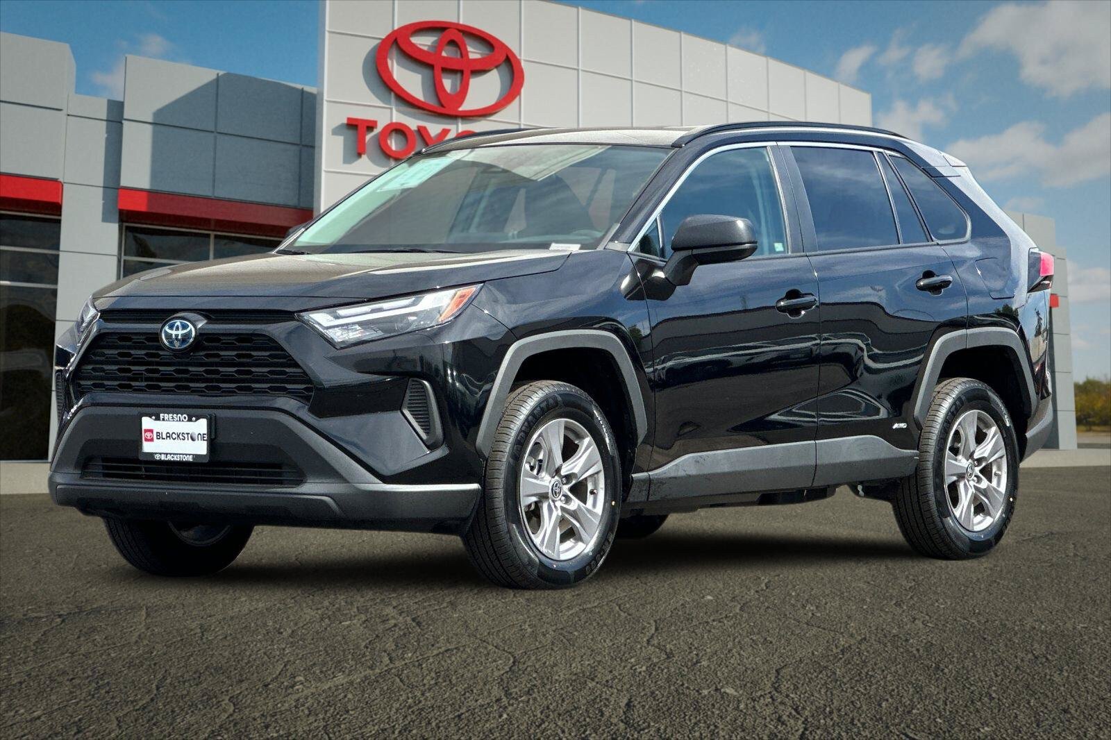 Certified 2023 Toyota RAV4 LE AWD/4WD image 7